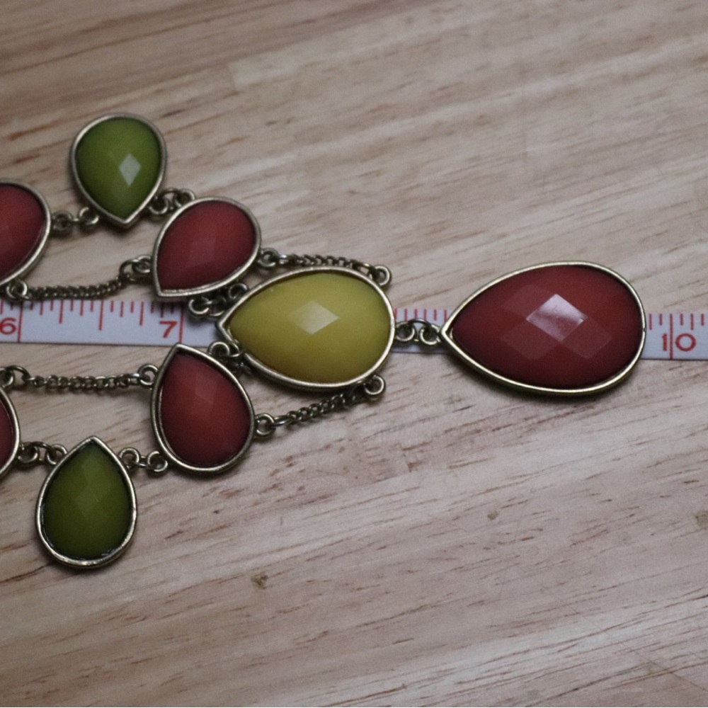 Vintage inspired pink, light green, light yellow, and cream necklace - Picture 6 of 8